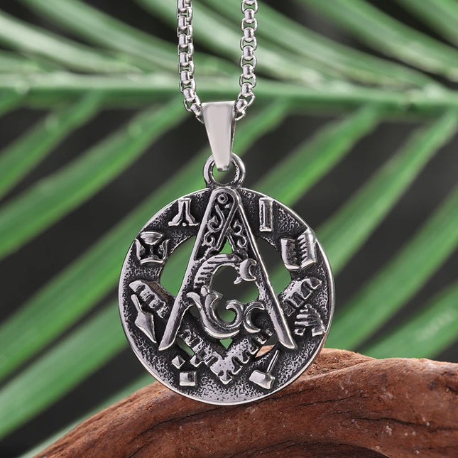 Assassin's Creed Ezio Pendant Necklace – Stainless Steel, Freemasonry Style